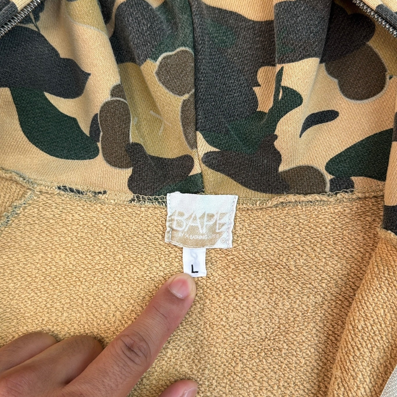2005 Bape x kaws bendy hoodie (Large)