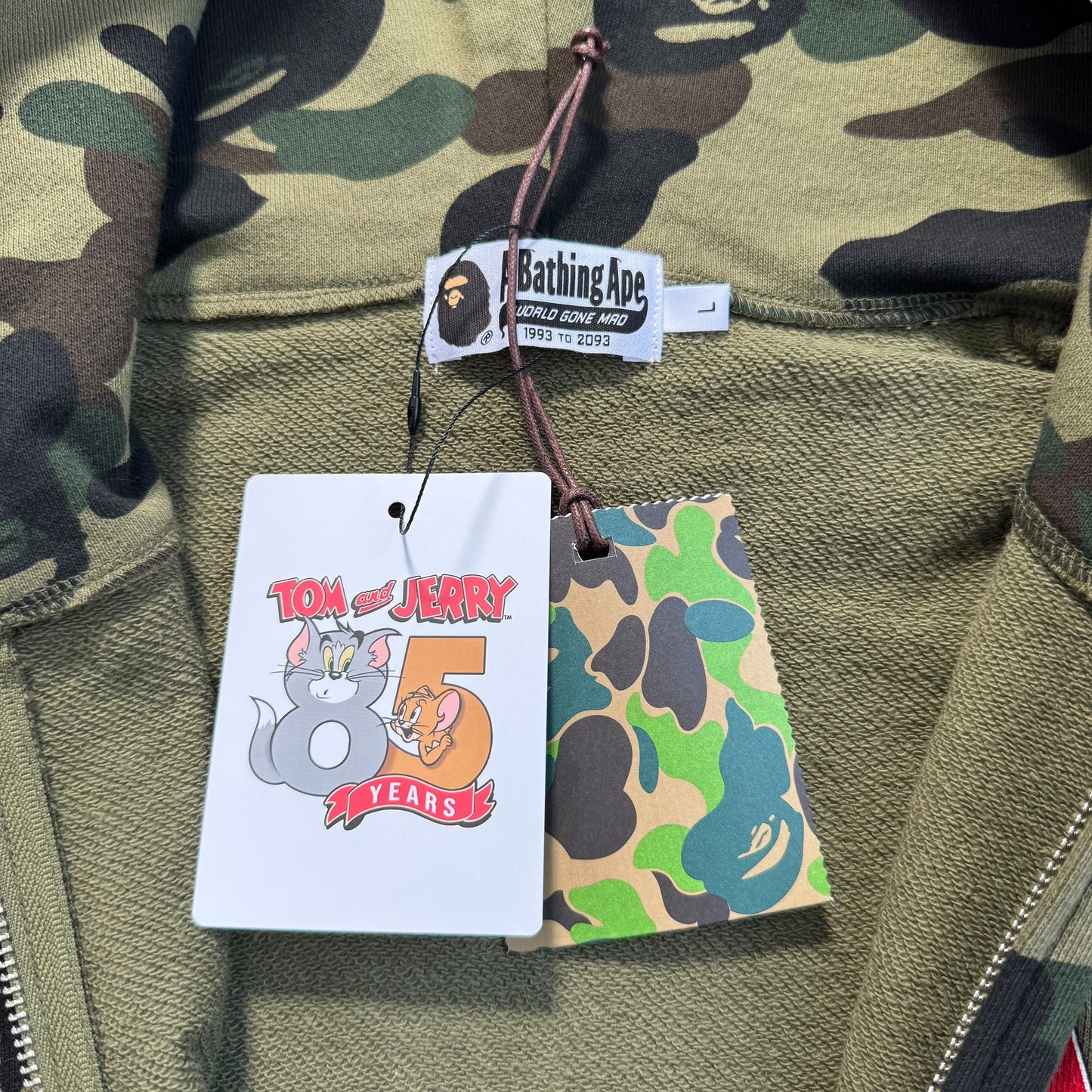 2025 Bape x Tom & Jerry hoodie (Large)