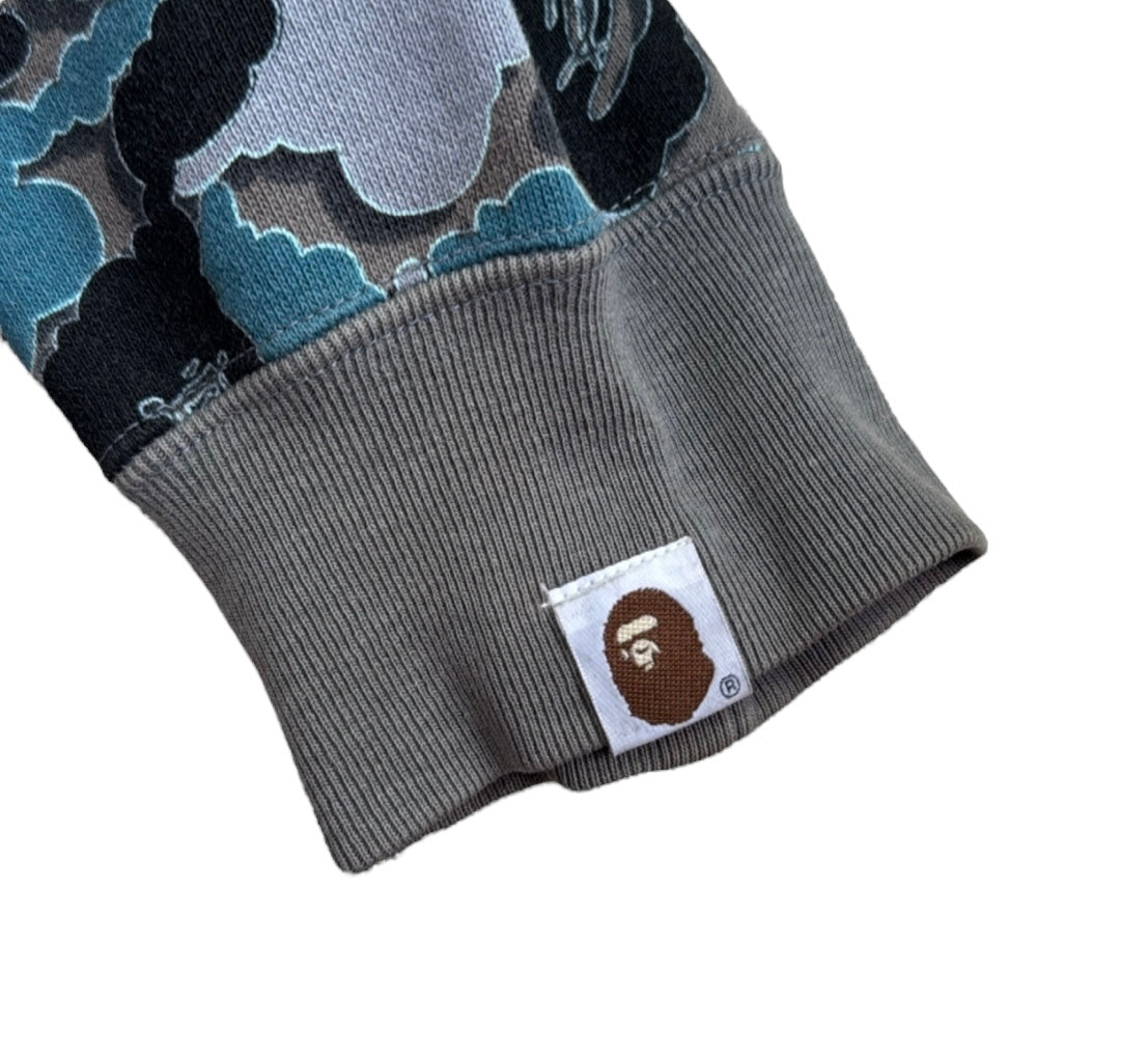 2005 Bape x kaws cloud camo hoodie (Large)
