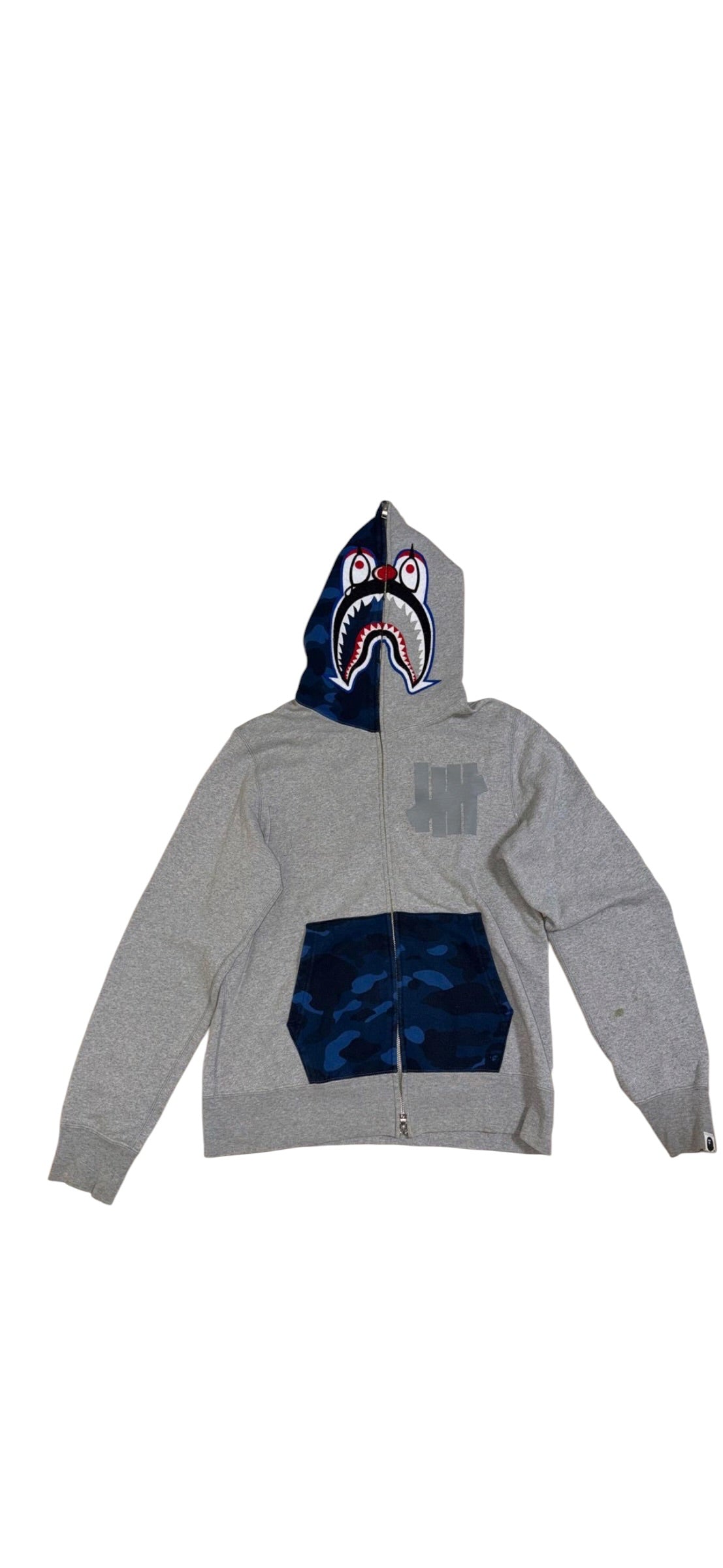 Bundle 3 tees, hoodie, and passport holder