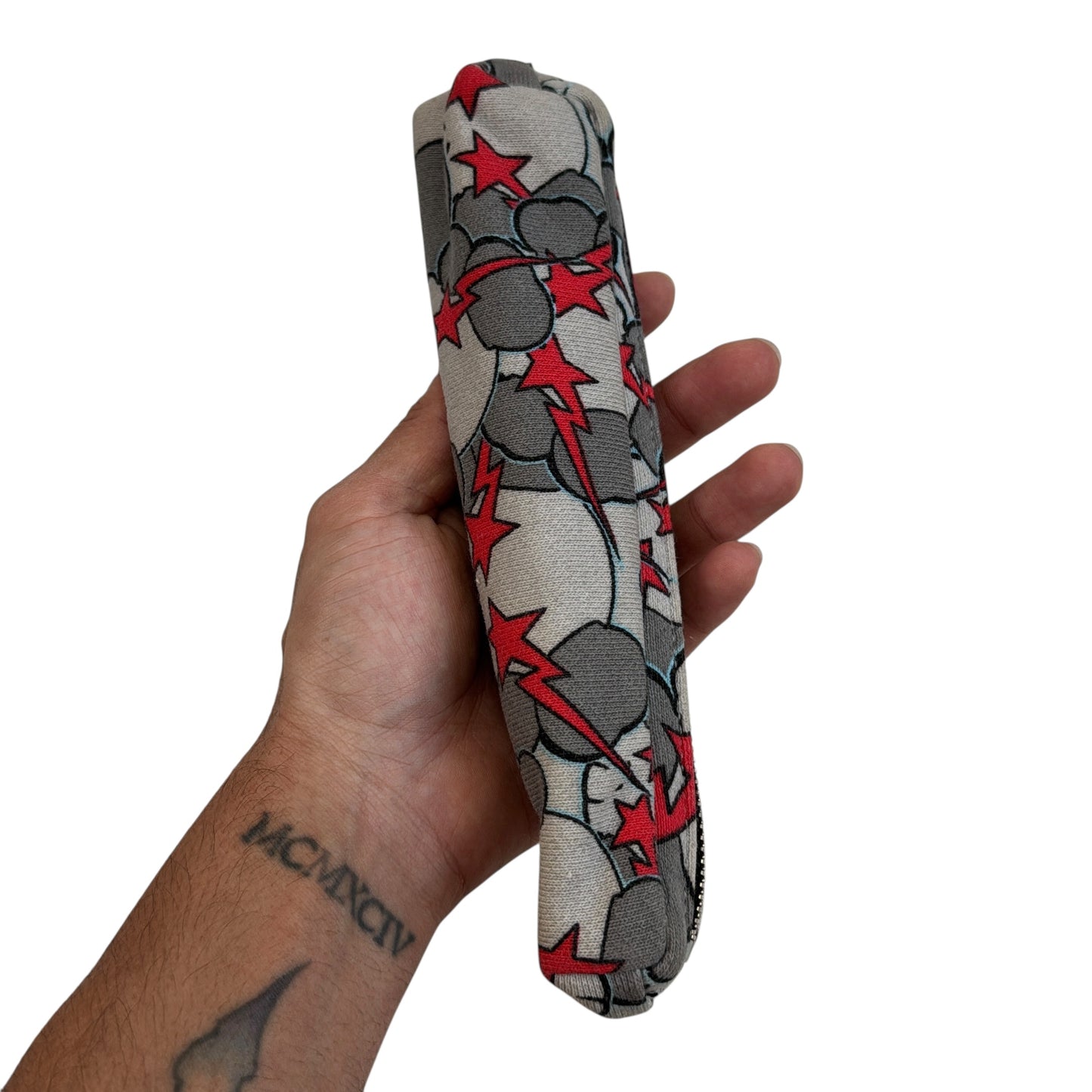 2005 Bape x kaws red skullsta pouch