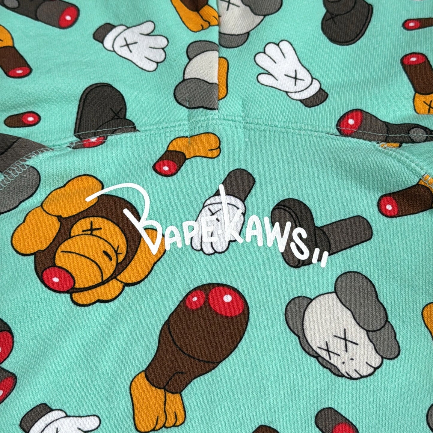 2005 Bape x kaws slaughter camo hoodie (Medium)