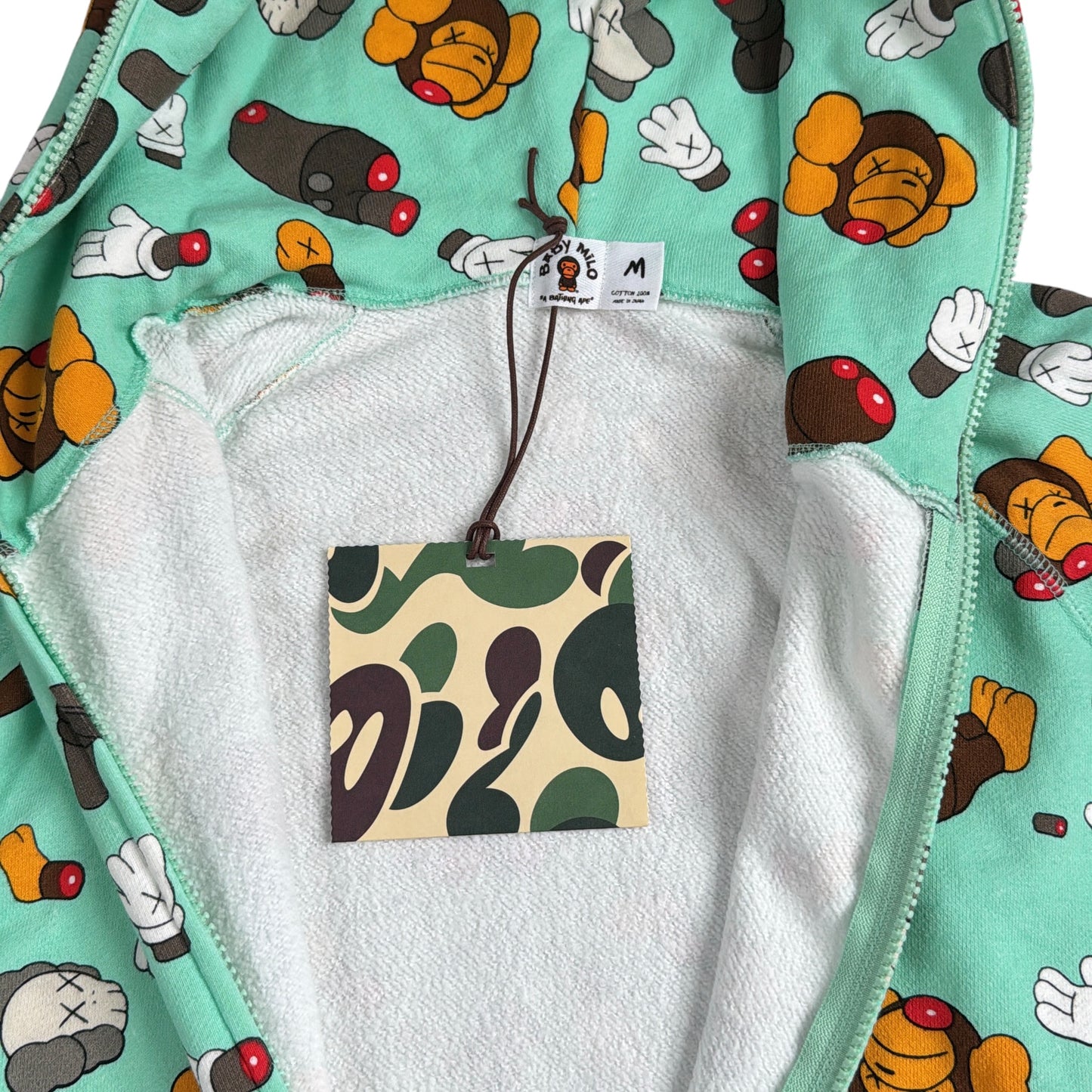 2005 Bape x kaws slaughter camo hoodie (Medium)