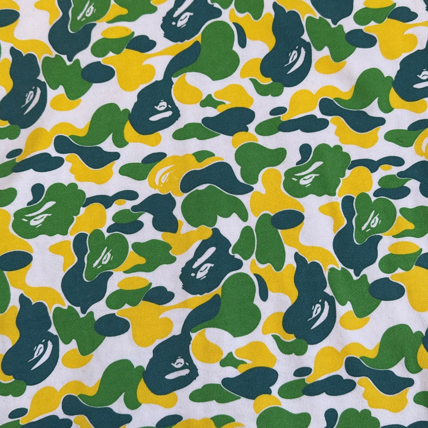 2006 Bape store Hong Kong store open camo hoodie (Medium)