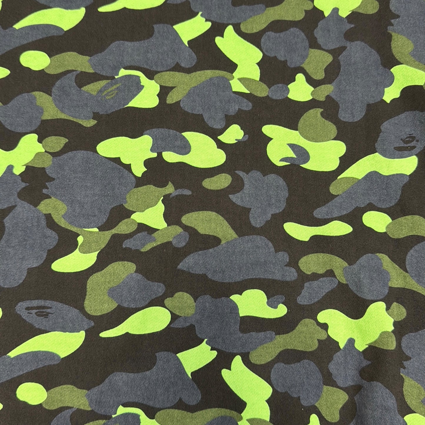 2016 Bape radioactive camo hoodie (Large)