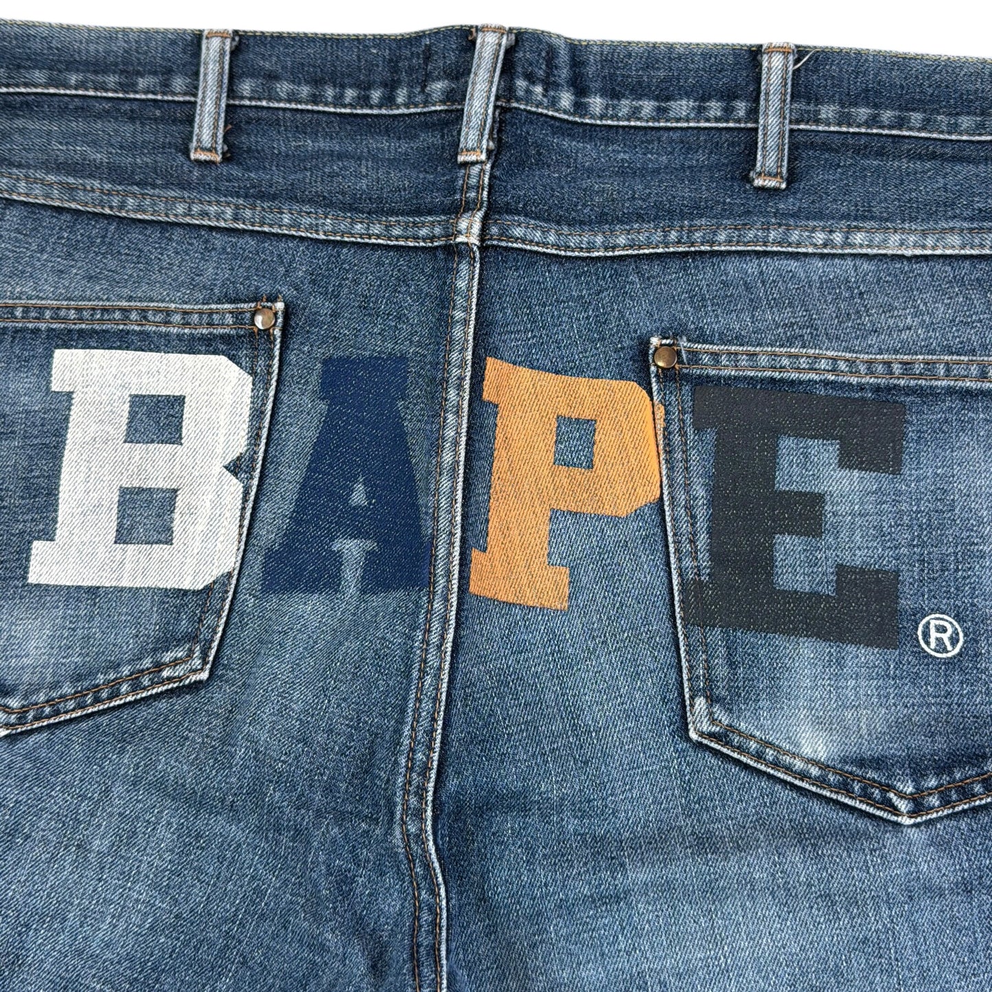 2009 Bape store Maebashi exclusive spellout shorts (Large)