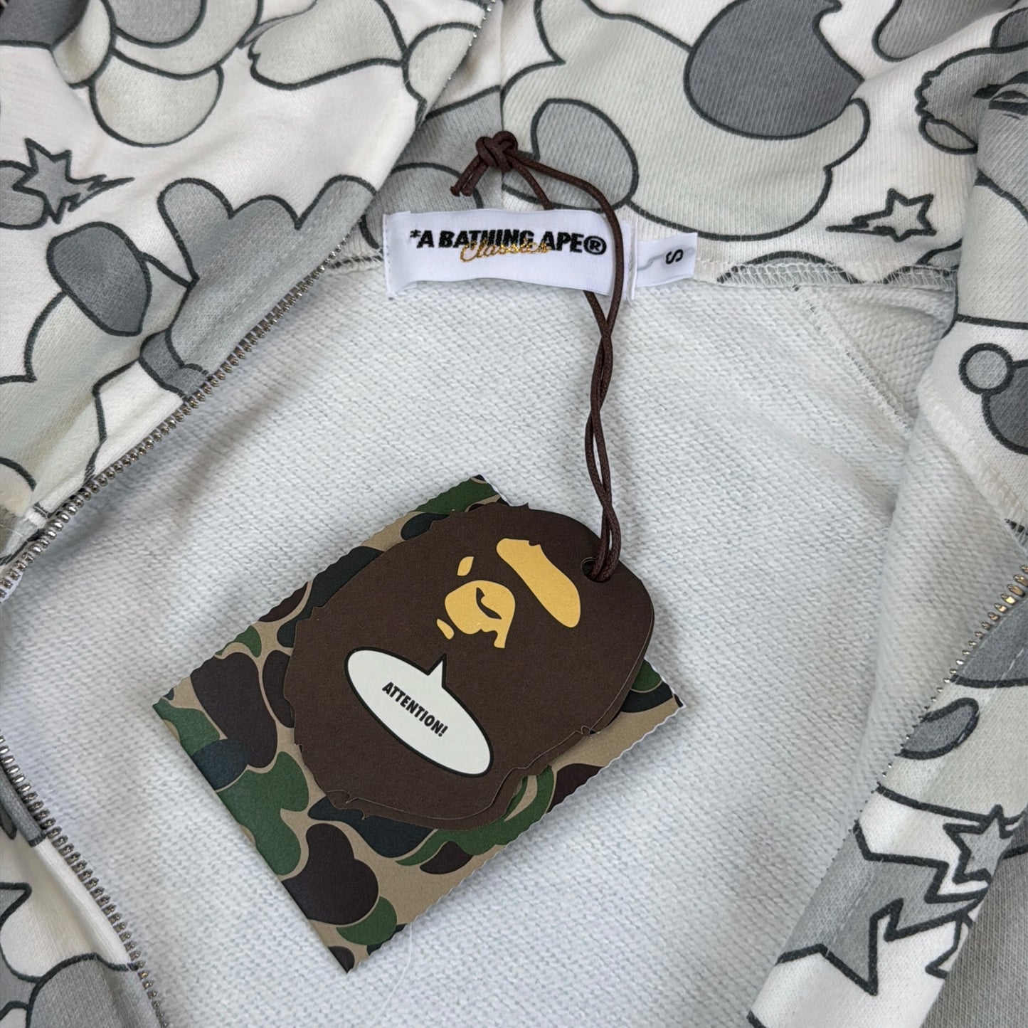 2007 Bape white psyche camo hoodie (Small)