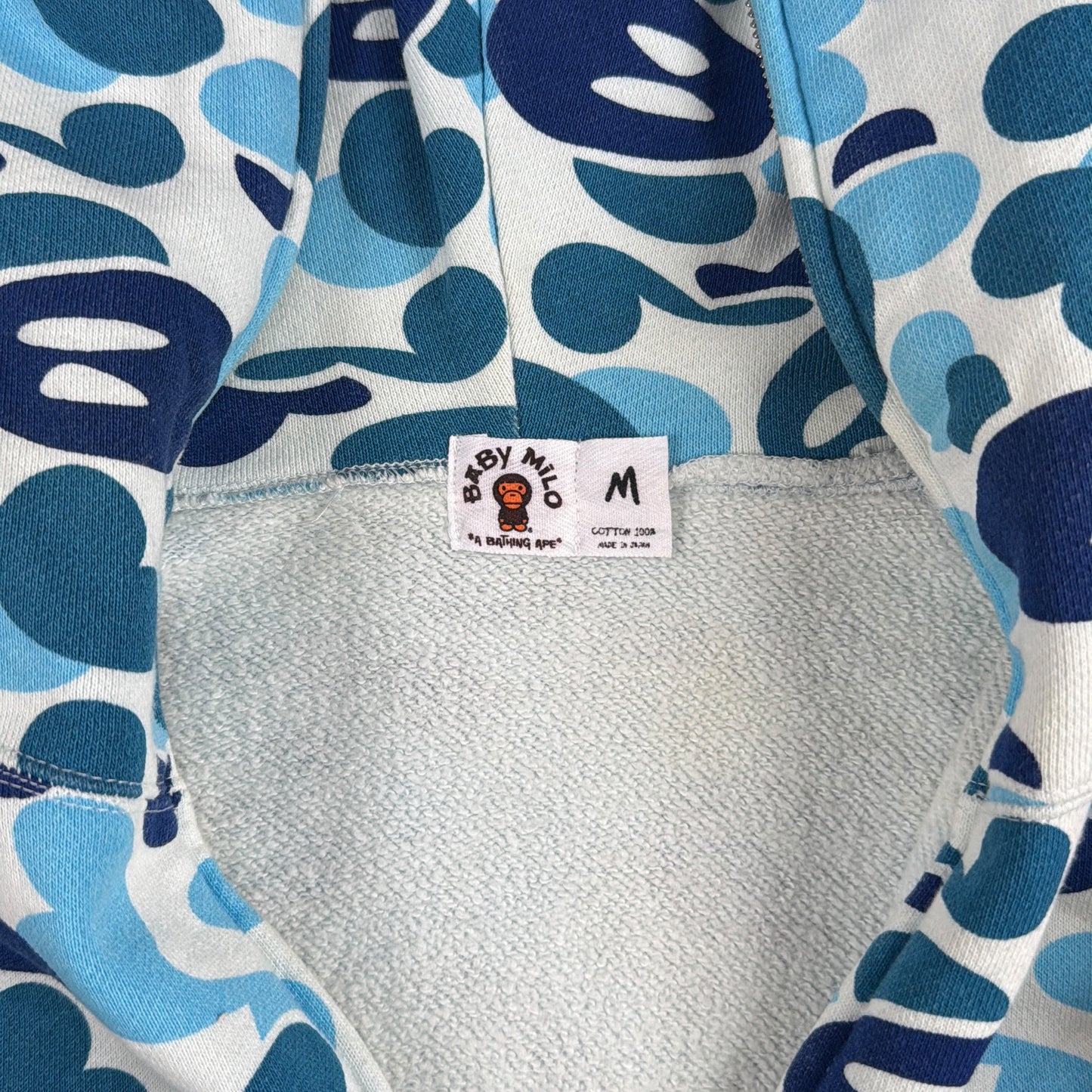 2006 Baby Milo abc camo hoodie (Medium)