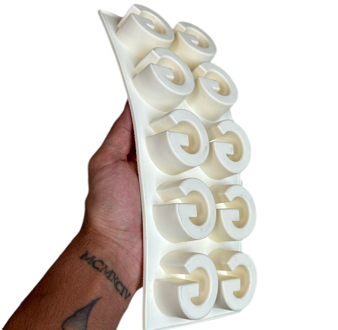 2000 Gucci ice tray (2)
